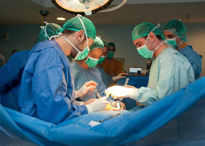 L'Hospital de Bellvitge impulsa un pla pioner de cirurgia de prtesi de penis 