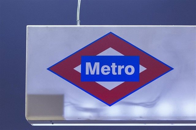 Los comerciantes del Metro denuncian el "silencio" de la Comunidad a su petición