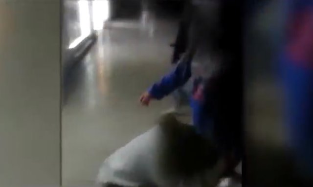 SLa Policía identifica a las agresoras de una menor en una pelea organizada en T