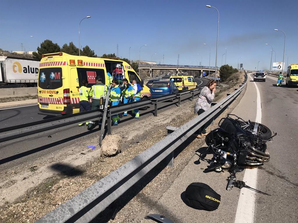 Un Motorista Sufre La Amputación De Una Pierna Tras Salirse De La Vía ...