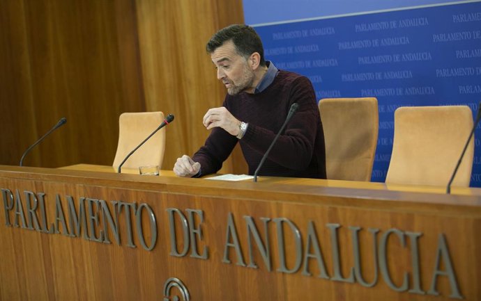 Rueda de prensa del portavoz parlamentario de Adelante Andalucía, Antonio Maíllo
