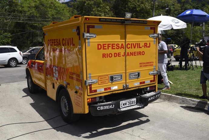 Fire kills 10 teenage footballers in Rio de Janeiro