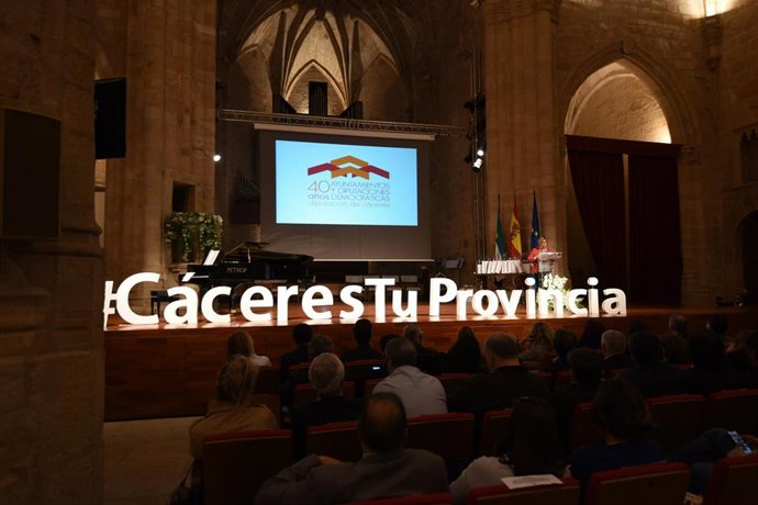 La presidenta de la Diputación de Cáceres, Rosario Cordero