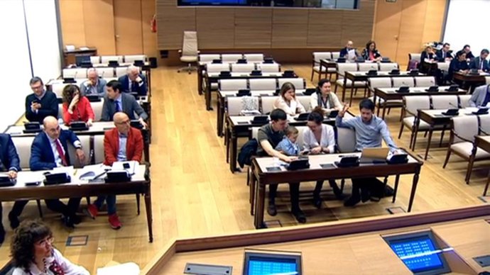 Un bebé en las votaciones del Congreso