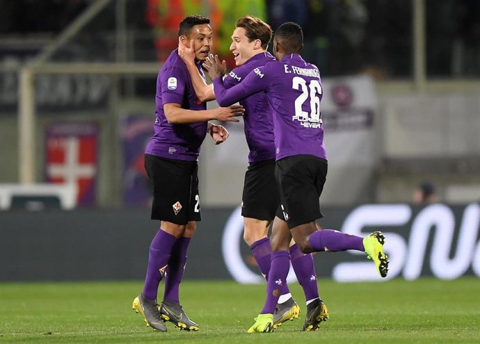 Luis Muriel celebra un gol con la Fiorentina