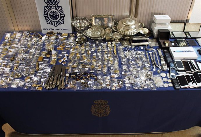 Detenidas 15 personas de un entramado criminal dedicado a sutraer joyas mediante