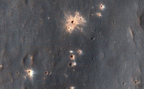 Impacto reciente de un meteoroide explosivo en Marte