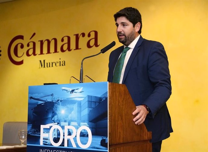 López Miras inaugura el Foro de Infraestructuras 'Mirando hacia el futuro'