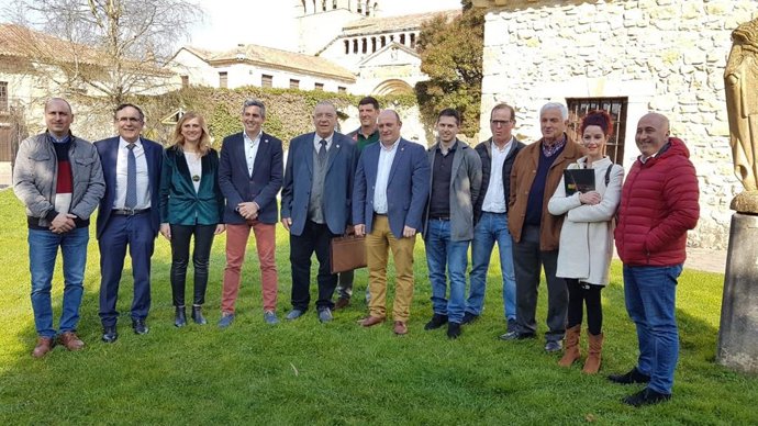 Santillana.- Isidoro Rábago deja la política tras 20 años como alcalde y Ángel R