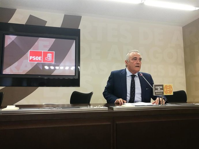Sada (PSOE) asegura que el PP "fue incapaz de dar respuesta a la atención sanita