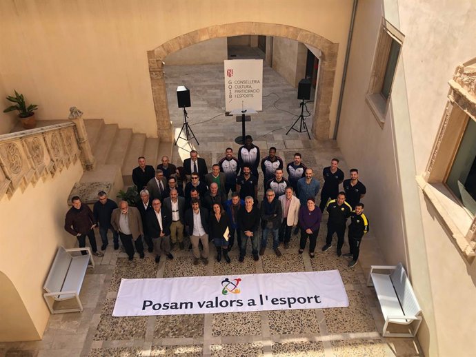 El Govern llanar aquest 2019 ajudes a federacions esportives per crear coordin