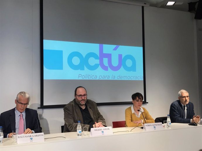 B. Garzón, M. Soler, N. González i G. Llamazares presenten Actúa a Barcelona