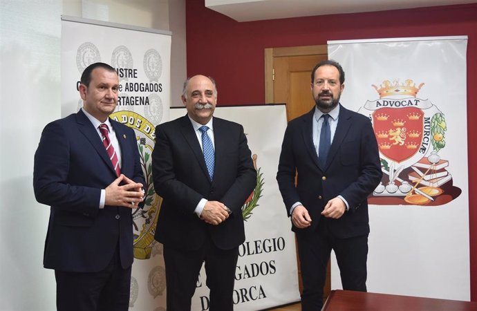 Colegios Abogados Cartagena, Lorca y Murcia se unen frente a la situación de imp