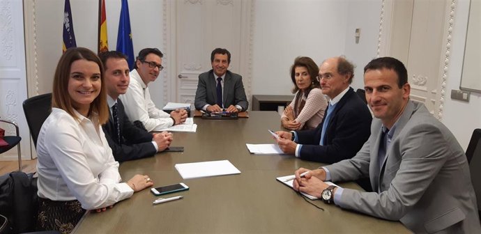 Company dice que el PP "trabajará por un REB completo" en una reunión con los em