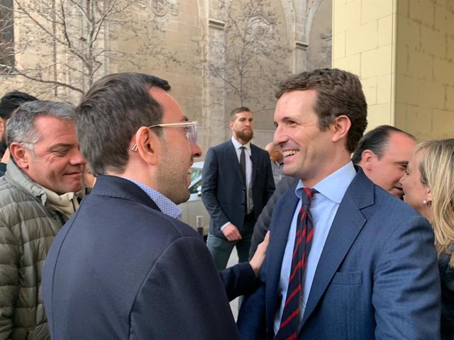 Casado defiende que la su ley de lenguas facilitará que "grandes médicos" vayan 