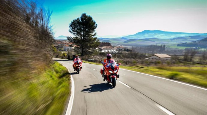 Imputados dos conductores en Navarra por circular a más de 200 km/h