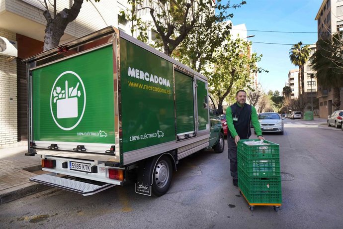 Mercadona refuerza su compromiso con el transporte sostenible para sus repartos 