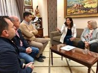 PP-A culpa a Montero de los "socavones" en las cuentas andaluzas y la acusa de hacer "la oposición" a la Junta