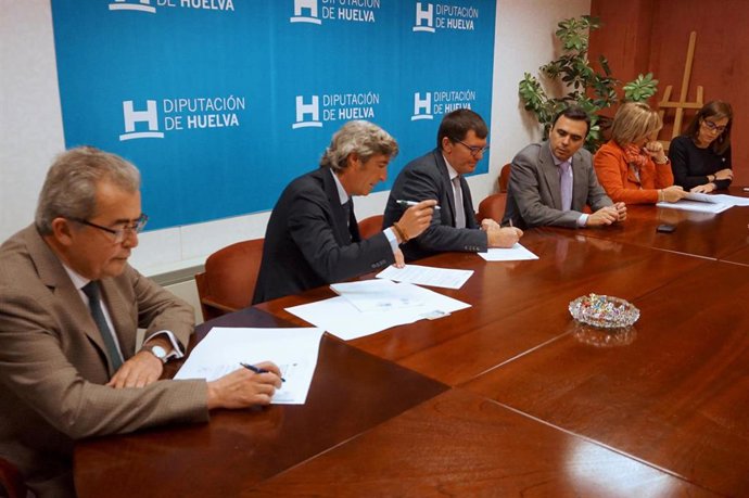 Diputación asegura el adelanto a los ayuntamientos merced al crédito suscrito de