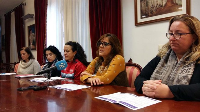 Aracena acoge una exposición, talleres y un programa de radio para conmemorar el