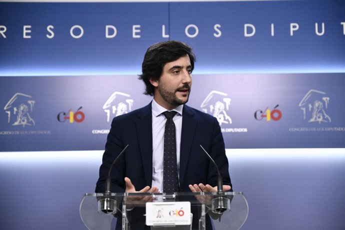 Roda de premsa al Congrés de Toni Roldán, secretari de Programes i portavo