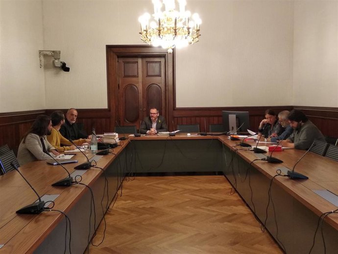 Reunión de la ponencia de reforma del reglamento del Parlament