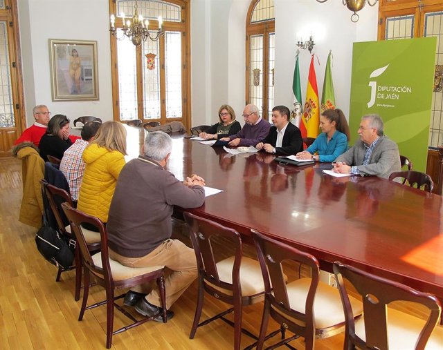 Reunión con la Unión Provincial de Federaciones de Asociaciones Vecinales, CAVA-