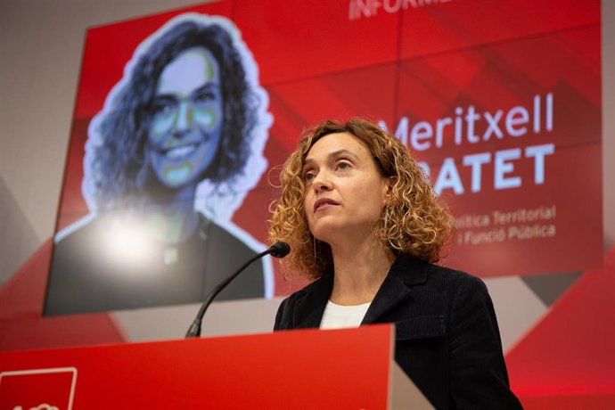 La ministra M.Batet interviene ante el Consell Nacional del PSC en una foto de a