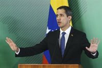 Guaidó cifra ya en más de 600 los militares que han abandonado a Maduro
