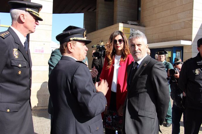 Marlaska evita polemizar con Gobierno de Melilla la retirada de la concertina: Q