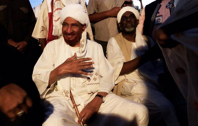 Sadiq al Mahdi, líder opositor en Sudán