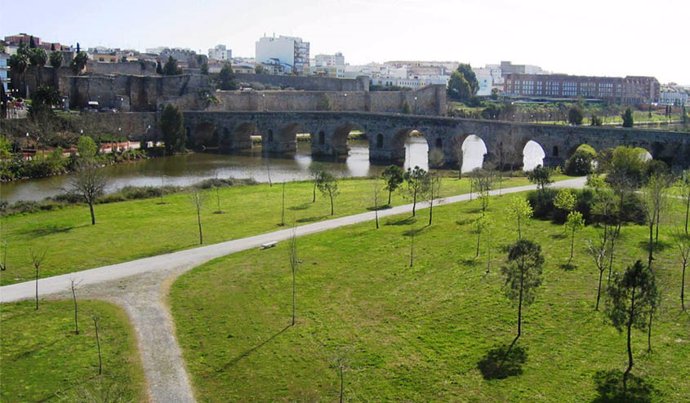 El Ayuntamiento de Mérida iniciará las obras de alumbrado de los paseos y zonas 