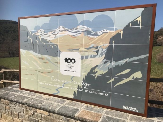 Los accesos a Ordesa y Monte Perdido cuentan con cuatro nuevos murales conmemora