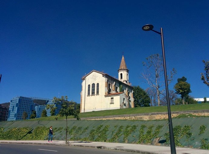 Iglesia de la Cadellada, capilla, nuevo HUCA