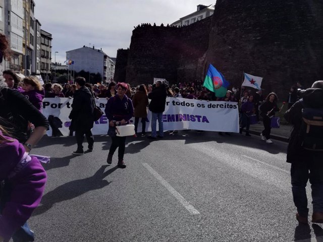 Miles de personas se manifiestan en Lugo convocadas por Galegas 8M para reivindi