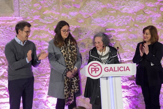 Feijóo defiende que la "igualdad" convoca a "todos" los partidos, a hombres y mu