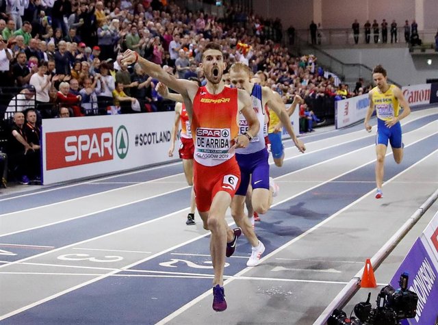 Álvaro de Arriba, campeón de Europa bajo techo en los 800 metros