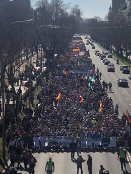 El mundo rural se manifiesta en Madrid para defender la caza