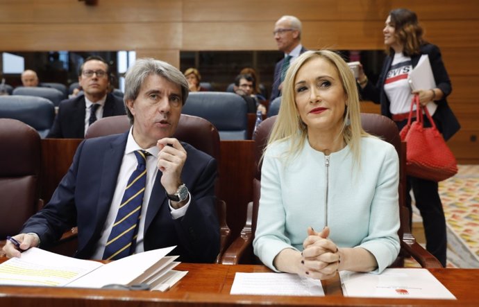 Cristina Cifuentes y Ángel Garrido en la Asamblea de Madrid