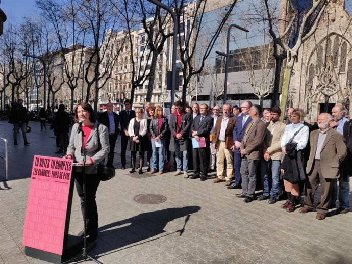 La presidenta de la ANC, E.Paluzie, presenta una candidatura a la Cámara de Barc