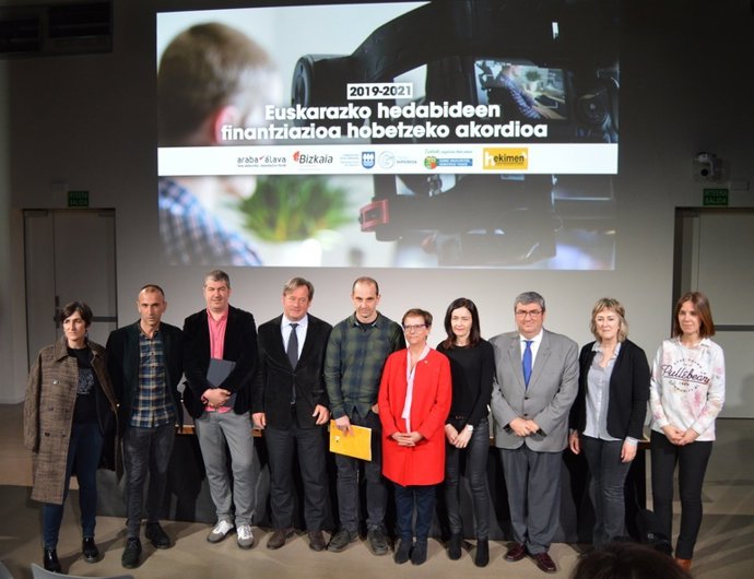 Presentación ayudas a medios a en euskera