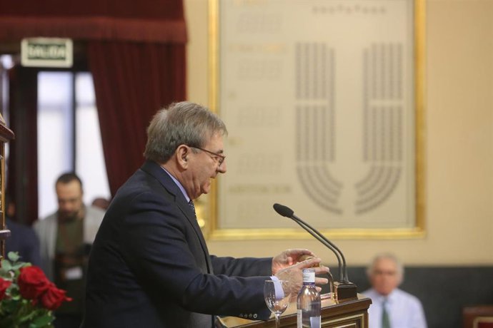 Acto en el Senado de reconocimiento a los exiliados republicanos durante la Guer