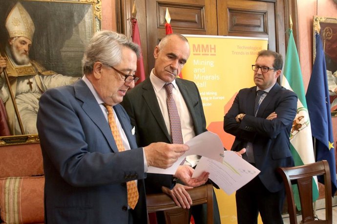 Antonio Muñoz, Javier Targhetta y César Luaces.