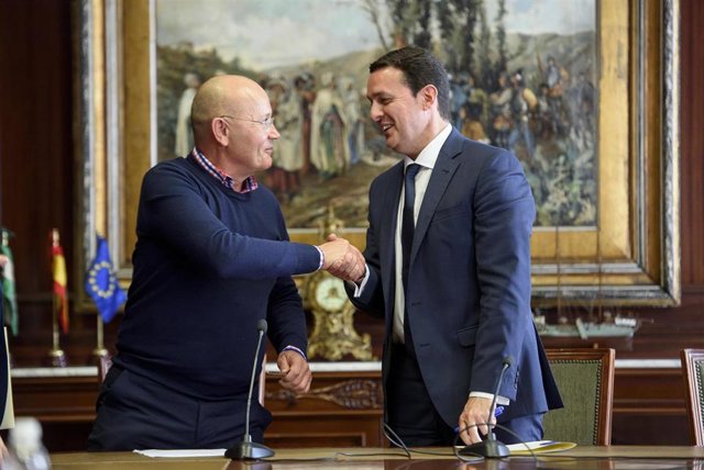 Antonio Martos, nuevo consejero delegado de Galasa, y Javier A. García.