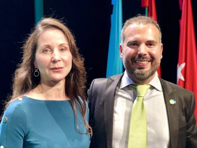 La jueza Ayala recoge el 'Premio Independiente' de ULEG