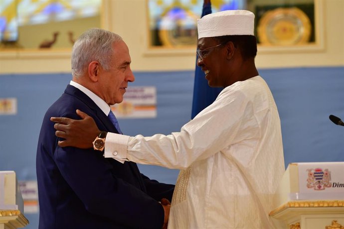 El presidente de Chad, Idriss Deby, y el primer ministro israelí, Benjamin Netan