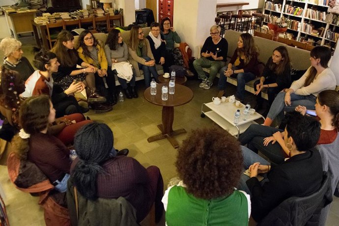 8M.- Podemos Incita A Las Mujeres A Participar En La Huelga Convocada Para El 8 