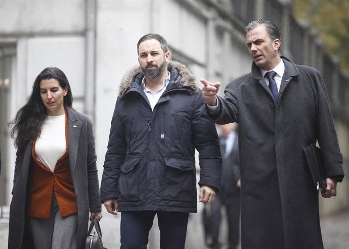 Vox explica a los medios su escrito de acusación popular contra los líderes del 