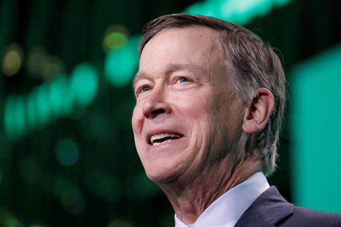 El precandidato presidencial demócrata John Hickenlooper