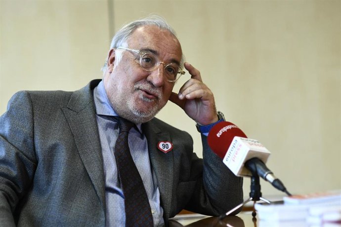 Navarro(DGT) augura que los desplazamientos a pie marcarán la agenda política al